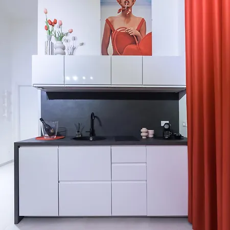 Almatros Design Rubino سولمونا